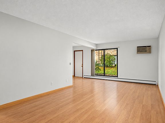 2nd image of 4548 Cedar Lake Rd S APT 2