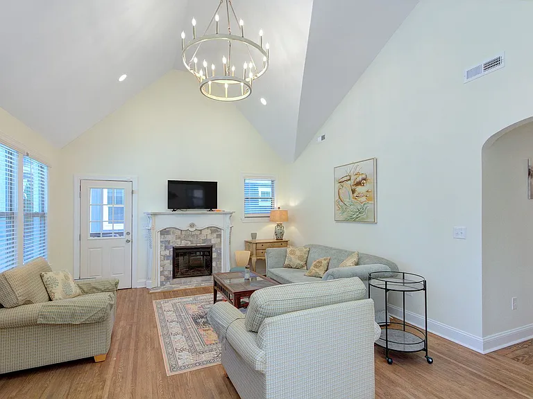 709 Baldwin Ave #A — Photo 6