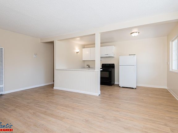 2nd image of 4005 Will Rogers Dr APT 4