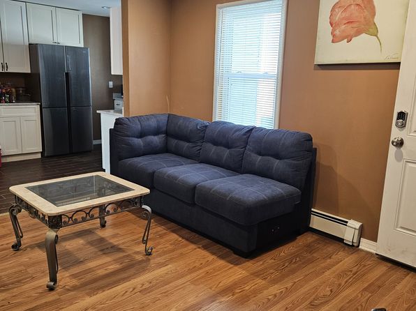 59 Montgomery Ave #3