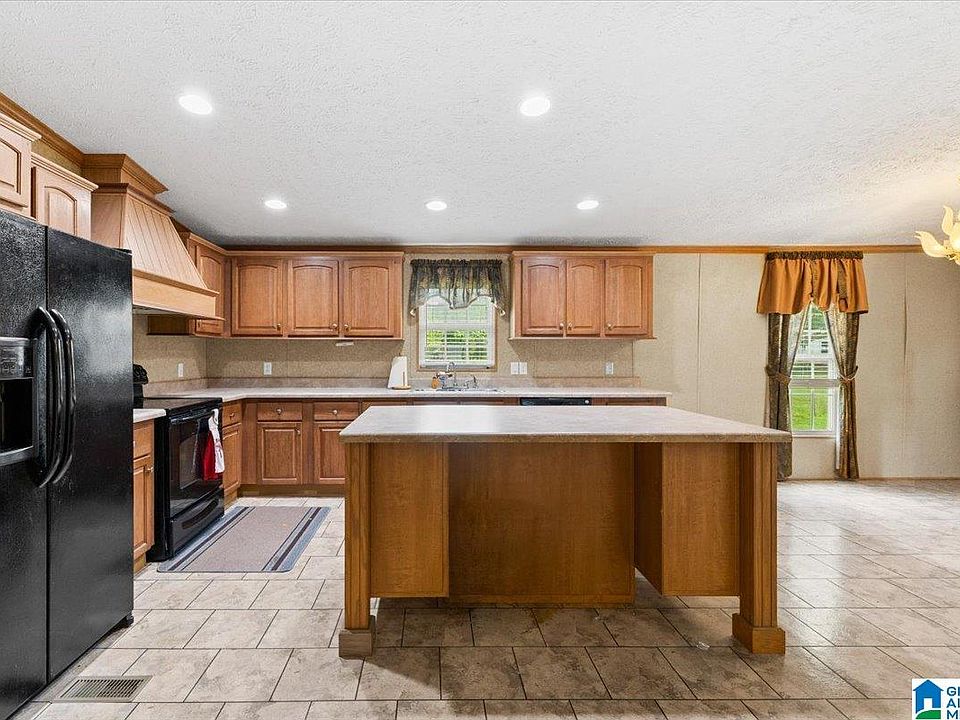 1st image of 73 Shady Lane Dr