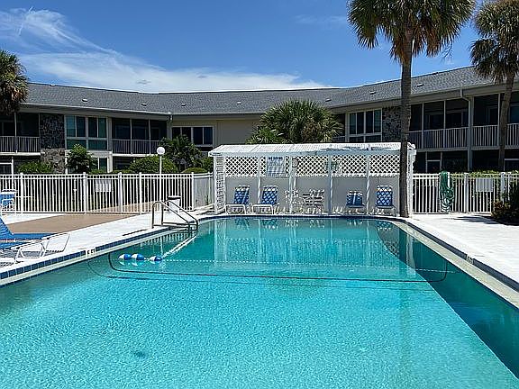 5th image of 500 S Washington Dr APT 15A