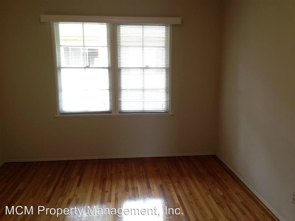 2nd image of 11682 Darlington Ave APT 6