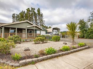 805 Raechel Rd, Lakeside, OR 97449