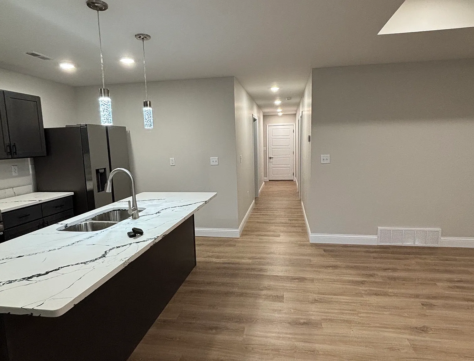 3 bed, 1433 sqft, $2,150 — Photo 2