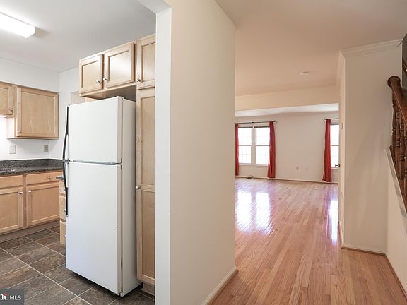 3rd image of 2743 Carter Farm Ct