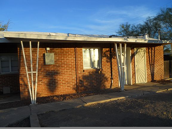 2nd image of 3801 E Blacklidge Dr