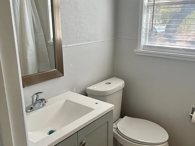 5504 Lakeaire Blvd — Photo 10
