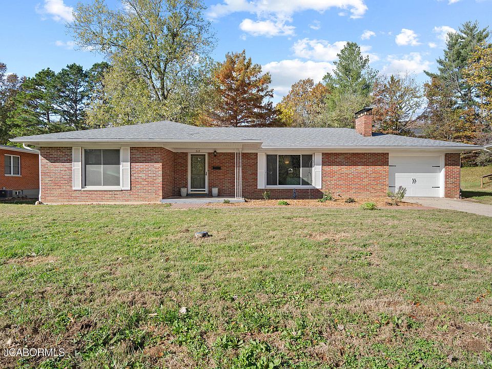 1st image of 217 Binder Dr
