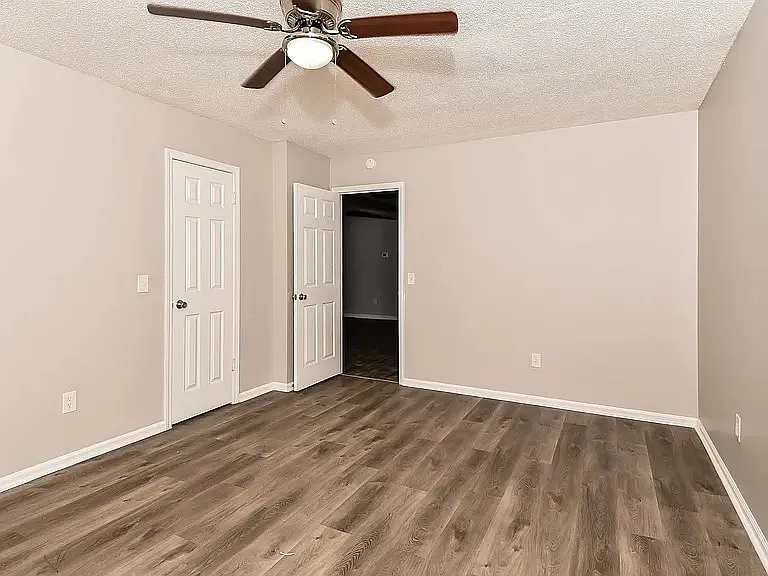 242 Holmsbury Rd — Photo 4