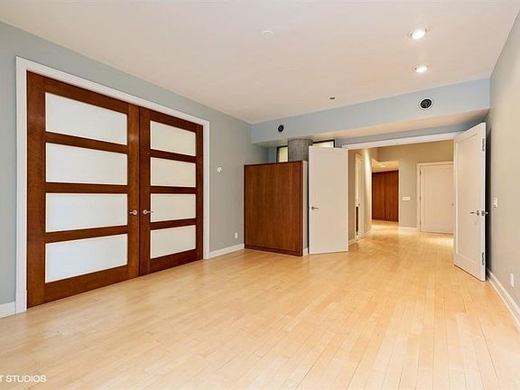 3rd image of 680 N Lake Shore Dr APT 1218A