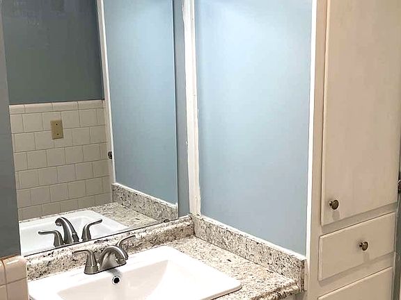 Main bathroom