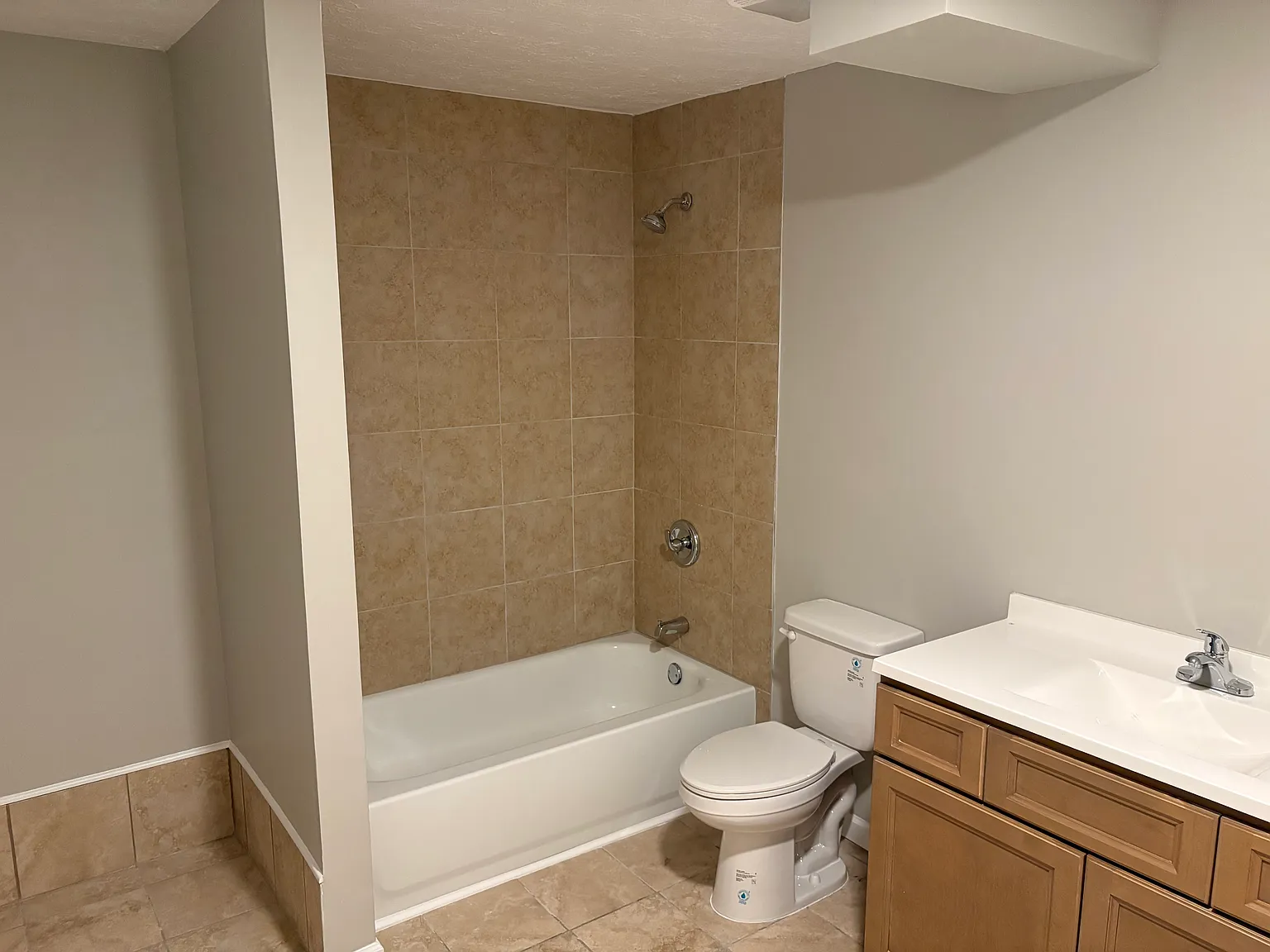 2 bed, 950 sqft, $1,500 — Photo 4