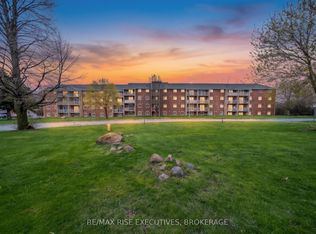 566 Armstrong Rd #214, Kingston, ON K7M8M2