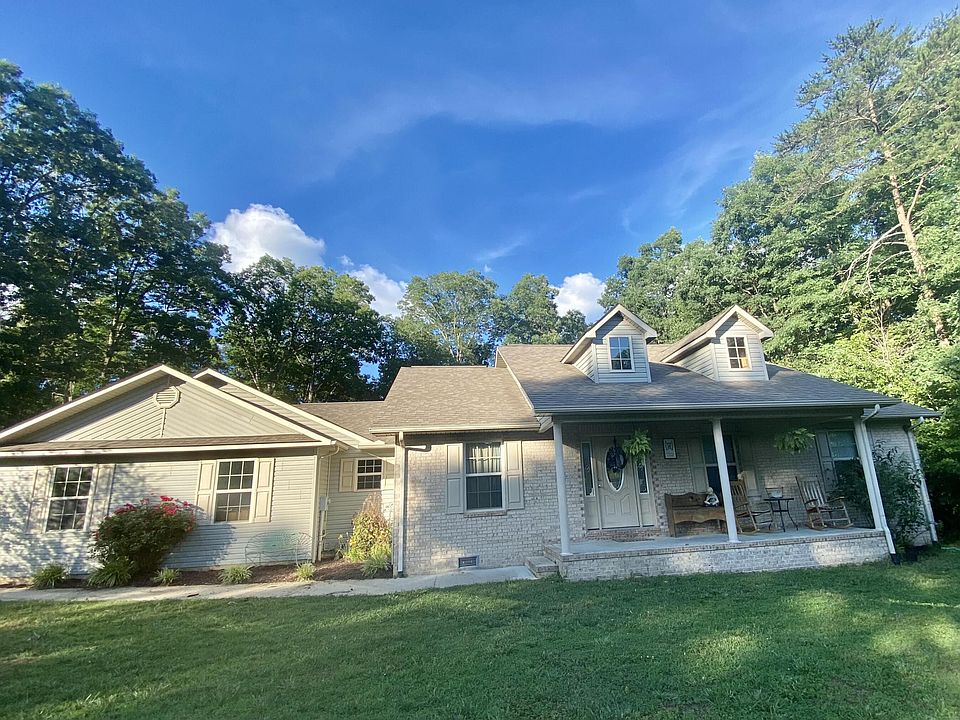 1st image of 904 Summerwind Dr