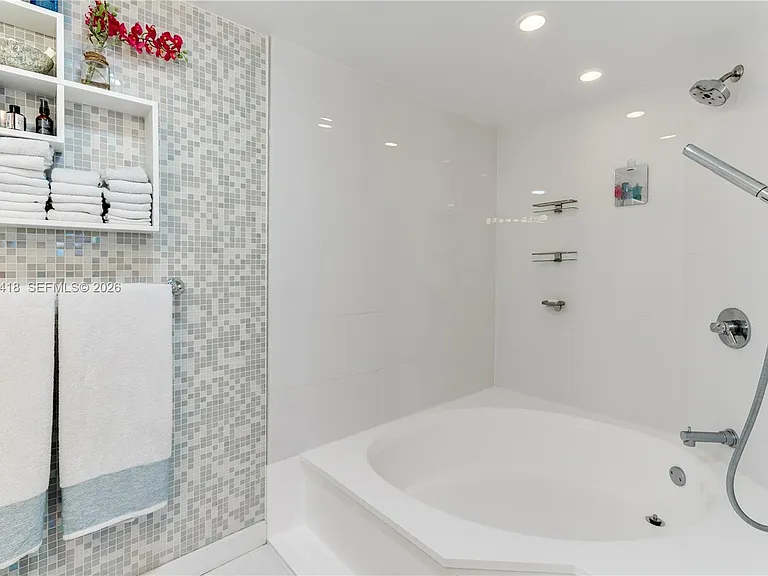 1901 Brickell Ave #B1809 — Photo 23
