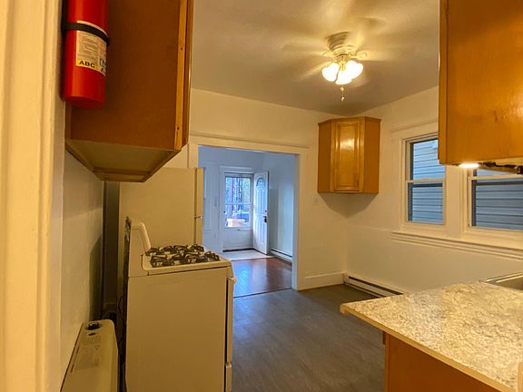 4th image of 3140 Trowbridge Ave