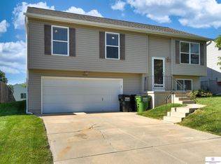 19624 V St, Omaha, NE 68135
