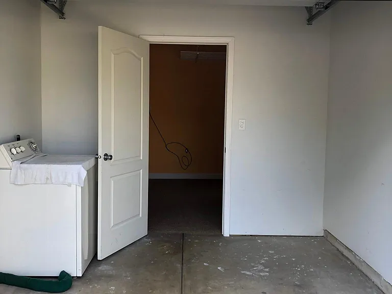 4114 Dillon St — Photo 1