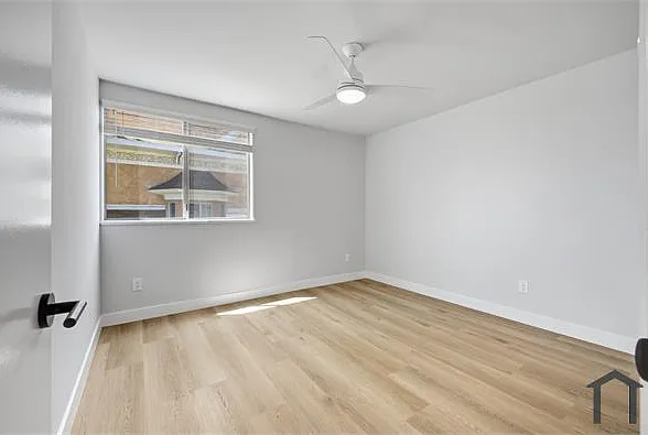 1417 S Hoover St #6 — Photo 19
