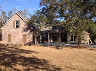 7318 Camelia Ct, Pass Christian, MS 39571