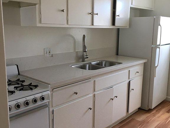 2nd image of 337 E Tujunga Ave #J