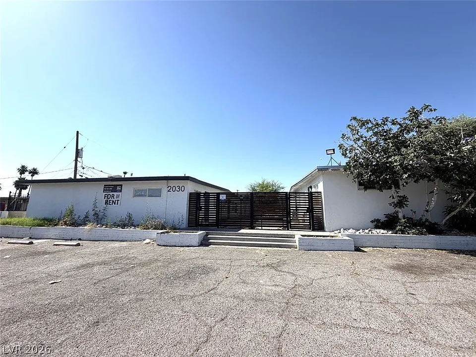 2030 Sunrise Ave #8