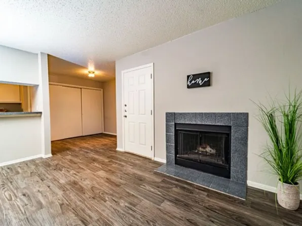 Bromley Granbury, 1525 E 2nd St APT 315, Granbury, TX 76048