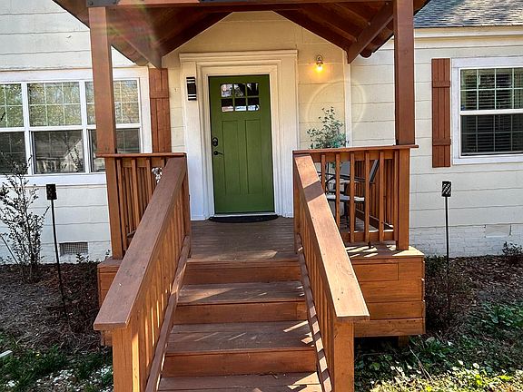 2nd image of 315 E Ridgeway St