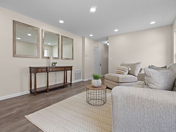 3rd image of 5701 Sweet River Dr
