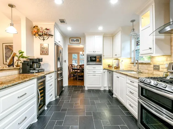 6607 Misty Spring Ln, Spring, TX 77379