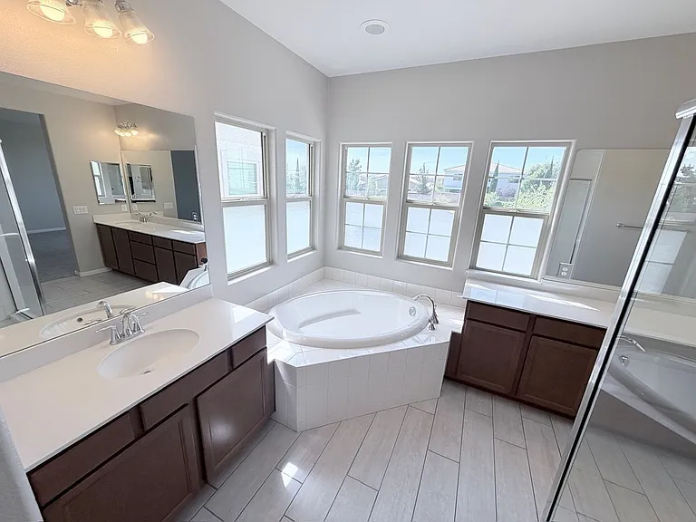 10025 Desert Bighorn Ct — Photo 32
