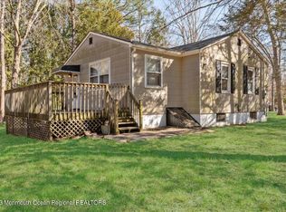 9 Jerrys Ln, Howell, NJ 07731