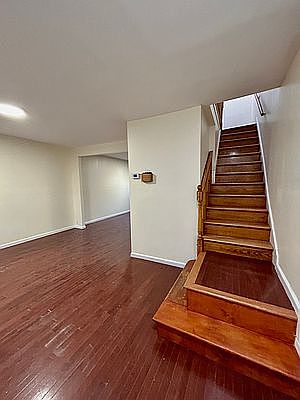 4th image of 112-37 204th St