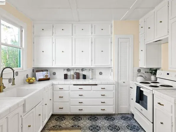 2512 Clay St, Alameda, CA 94501