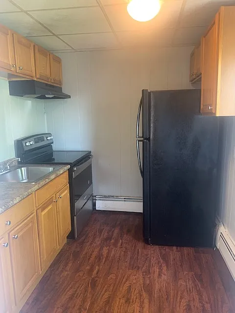 446 Main St #2R