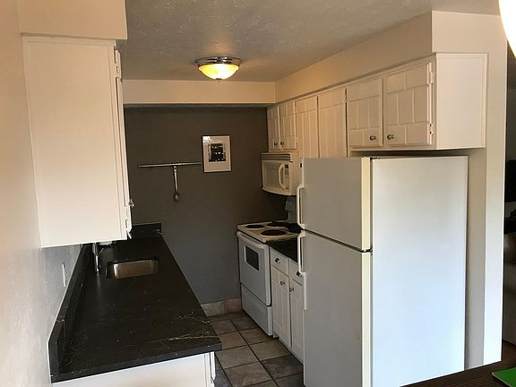 2nd image of 625 N Pennsylvania St APT 302