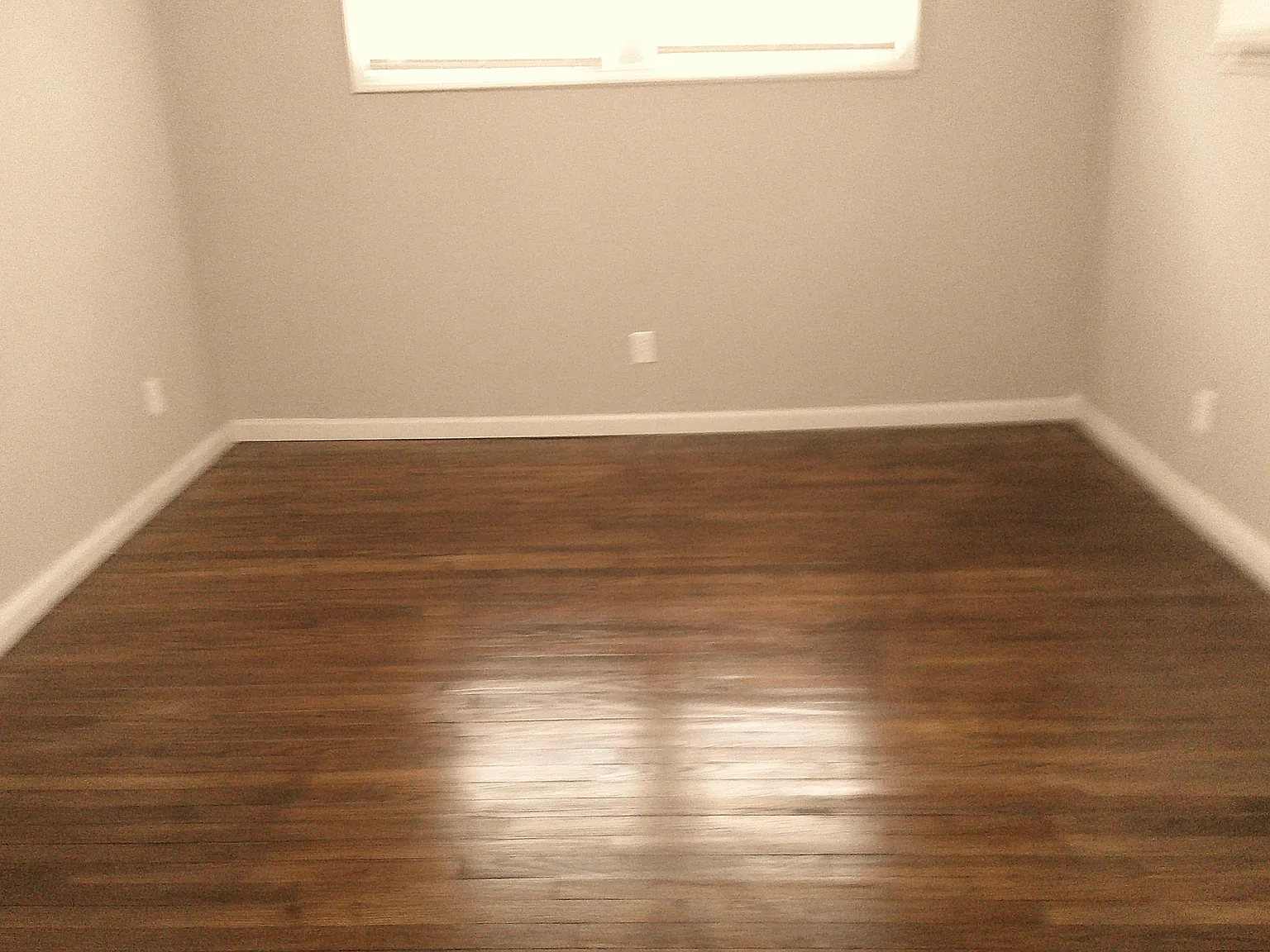 3 bed, 973 sqft, $1,050 — Photo 3