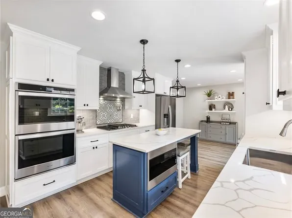 2679 Wood Hollow Dr, Dunwoody, GA 30360