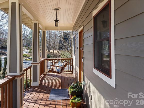 4th image of 829 N Oconeechee Ave