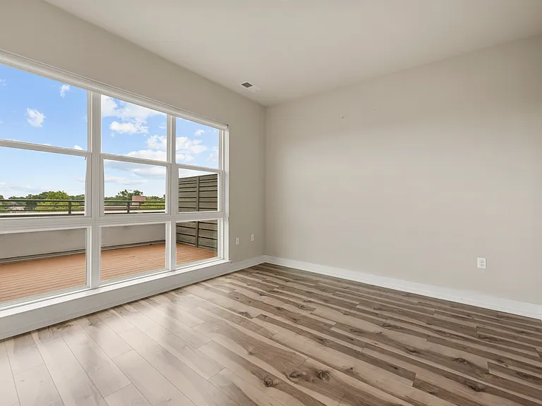 1800 Mount Vernon Ave #401 — Photo 14