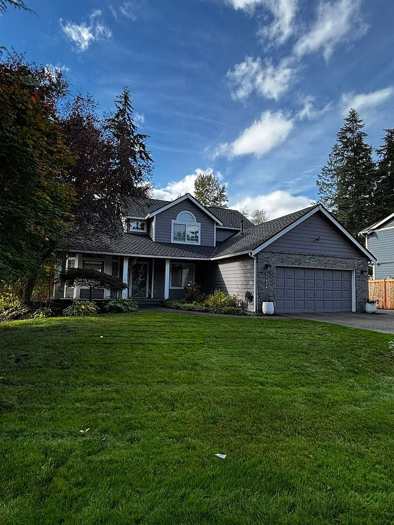 Stunning Puyallup Home in Gem Heights! — Photo 3
