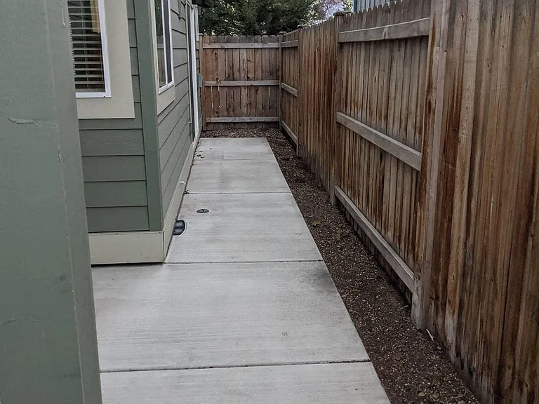 812 NE Ross Rd #2 — Photo 16