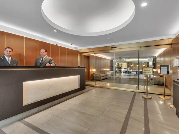 360 East 72nd Street image 11 of 15