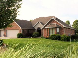 4562 Fairway Dr, Bolivar, MO 65613
