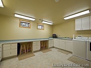 5th image of 2695 Lafayette Dr