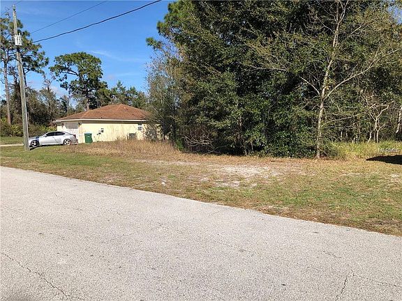 4th image of 819 Alcan Ave