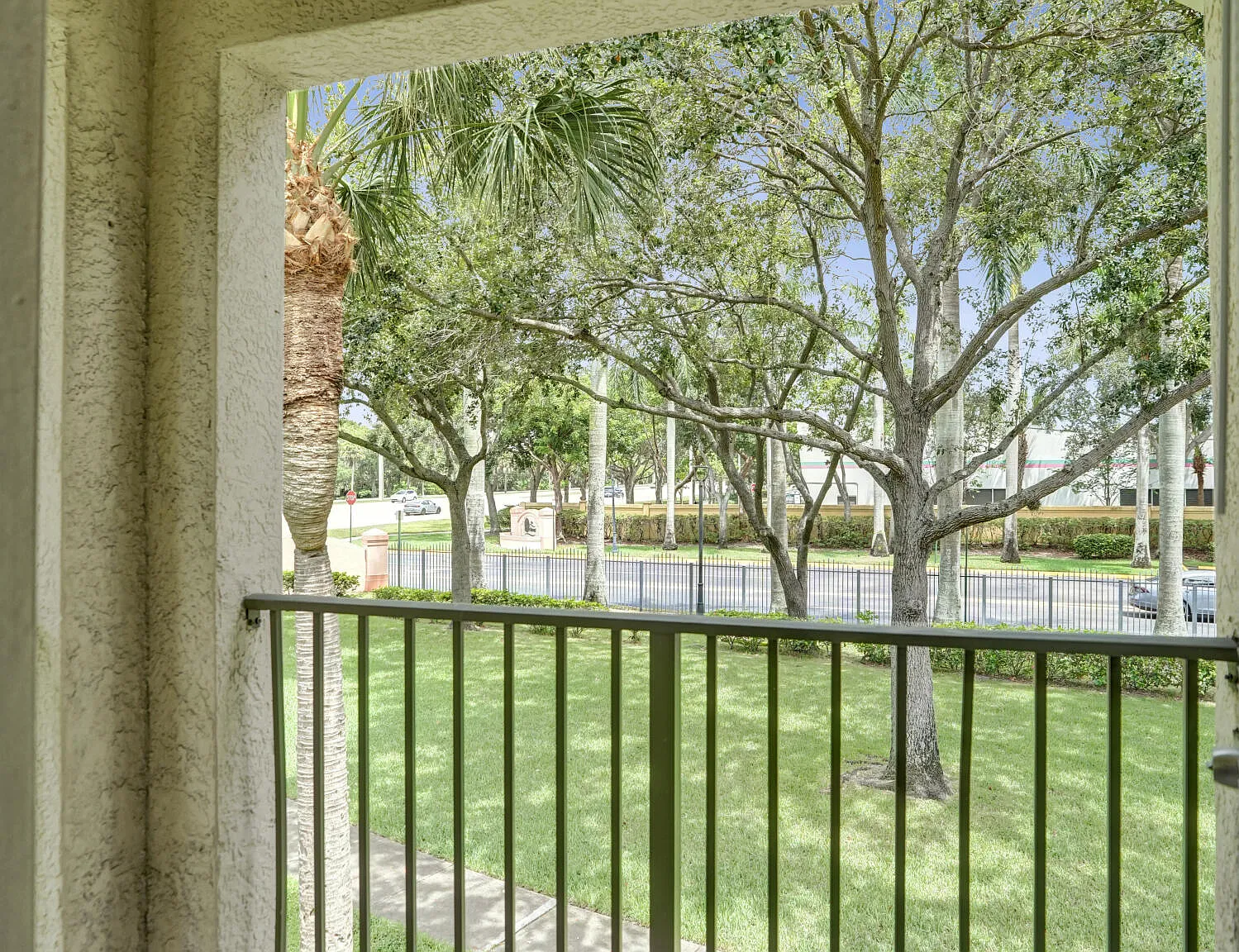 2 bed, 2.0 bath, 1321 sqft, $2,350 — Photo 1