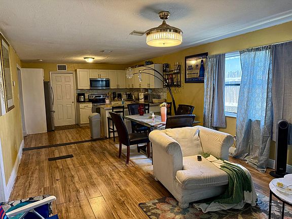 3rd image of 1105 W 34th Street
