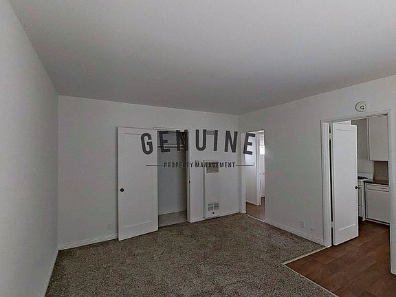5th image of 15121 Van Buren St #5